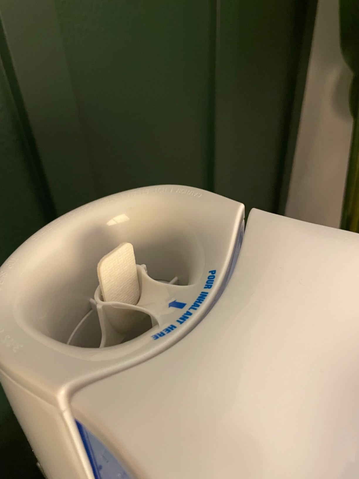 Vicks Warm Mist Humidifier for Medium to Large Rooms, 1 Gal Tank customer photo 2