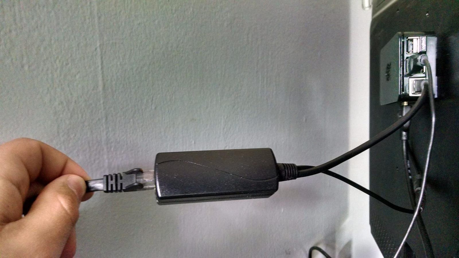 Omada PoE Injector, Up to 15.4W, Gigabit, UL Certified(POE150S) customer photo 1