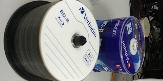 Verbatim BD-R 25GB 16X Blu-ray Recordable Discs with HardCoat, 10 Pack customer photo 2