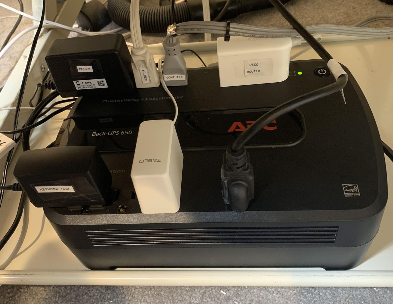 APC Battery Backup 650VA/390W Uninterruptible Power Supply for PC, BE650G1 customer photo 1