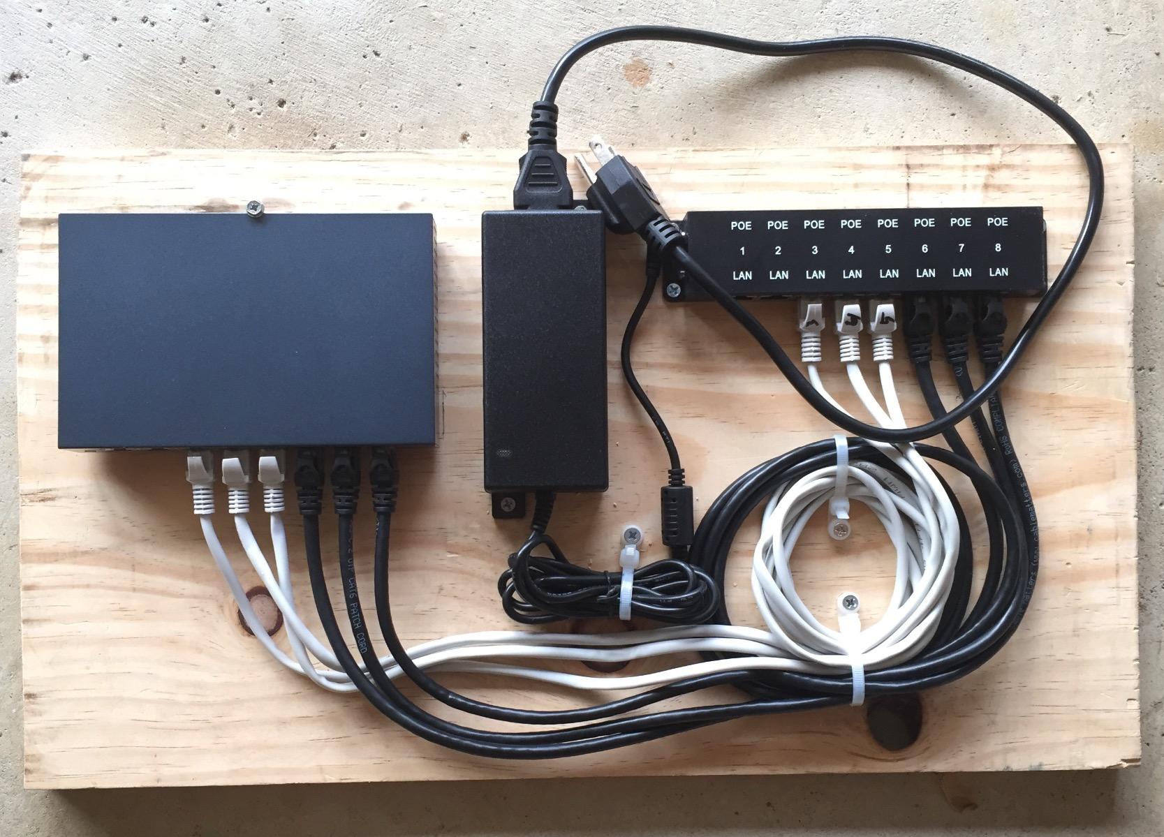 PoE Texas 8-Port Passive PoE Injector, 48V 60W, 10/100 customer photo 1