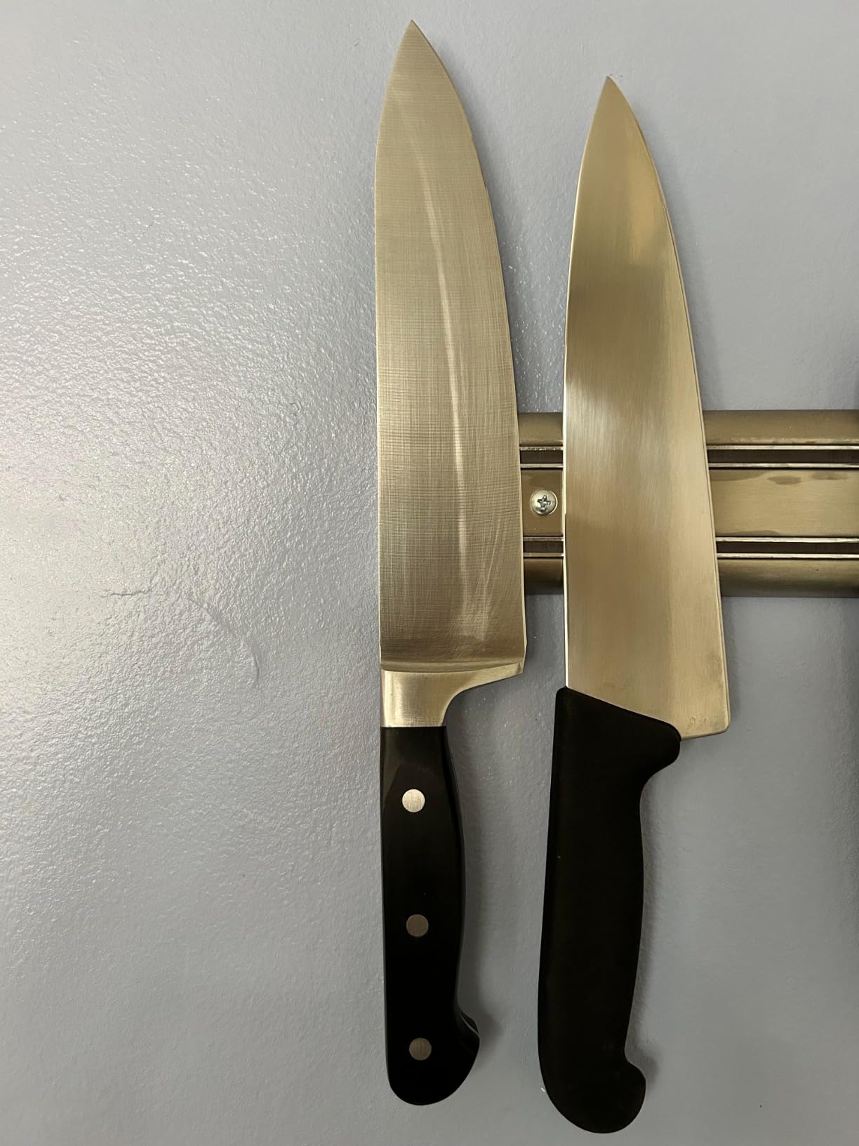 Victorinox Fibrox Pro 8 Inch Chef’s Knife, Dishwasher Safe, Black customer photo 2