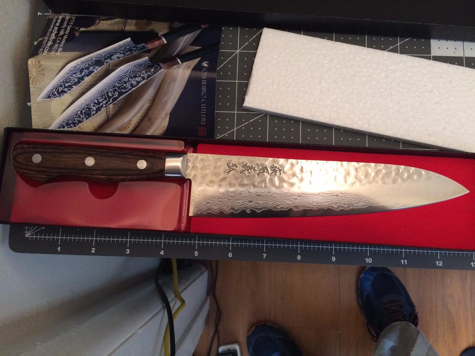 Yoshihiro VG10 16 Layer Hammered Damascus Gyuto Japanese Chefs Knife (8.25'' (210mm)) customer photo 2