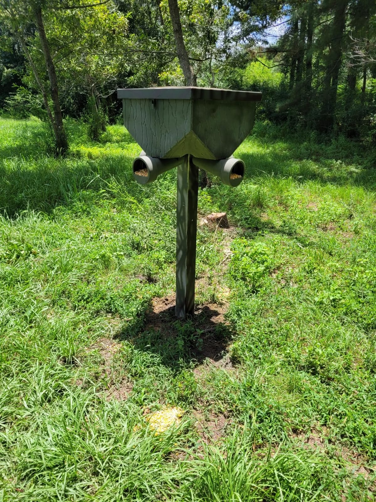 Banks Outdoors Feedbank 300 lb. Capacity Deer and Wildlife Feeder customer photo 2