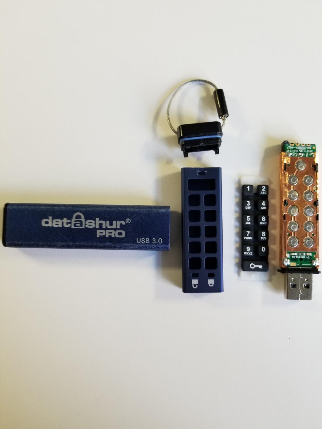 iStorage datAshur PRO 32 GB | Encrypted USB Memory Stick | FIPS 140-2 Level 3 Certified | Password protected | Dust/Water Resistant | IS-FL-DA3-256-32 customer photo 1