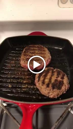 Le Creuset Enameled Cast Iron Square Skillet Grill, 10.25