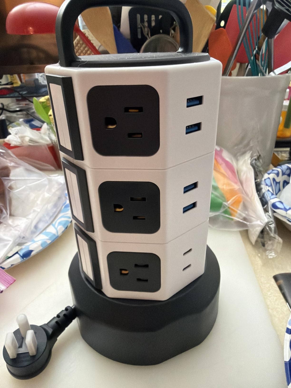 JACKYLED Power Strip Tower Surge Protector, 12 AC 6 USB (2 USB C), 1050J customer photo 2