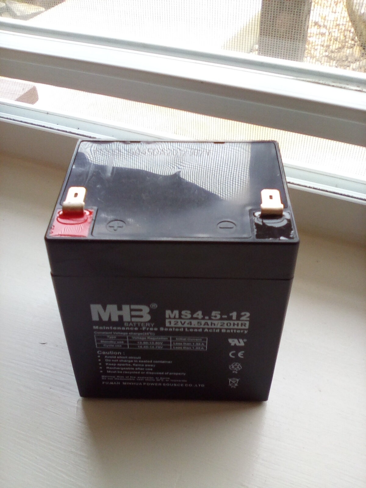 APC UPS 425VA/225W UPS Battery Backup for Router, Small Electronics, BE425M customer photo 2