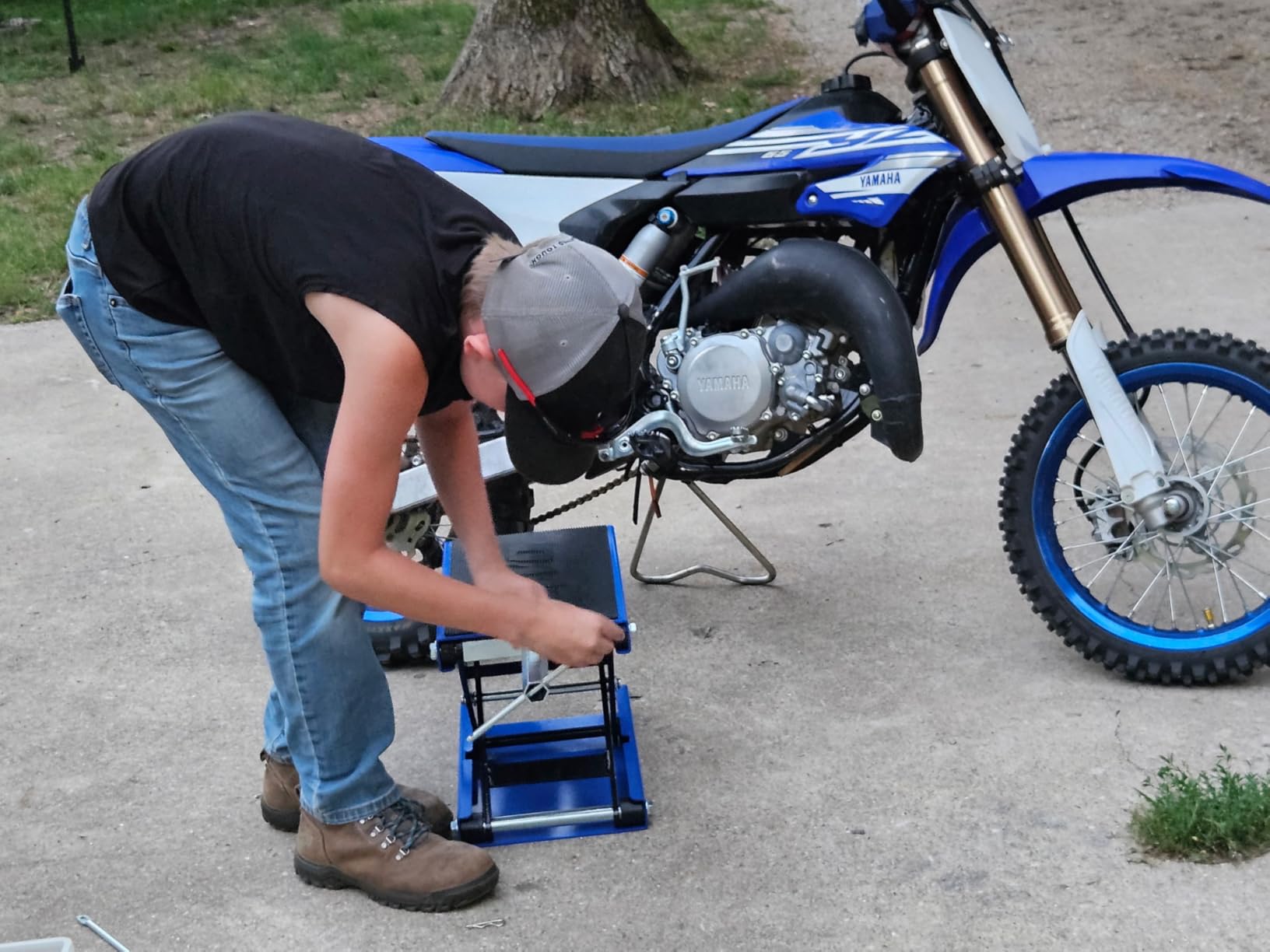 OMT 1100lb Motorcycle Scissor Lift Jack Wide Deck Motorbike Hoist Stand customer photo 1