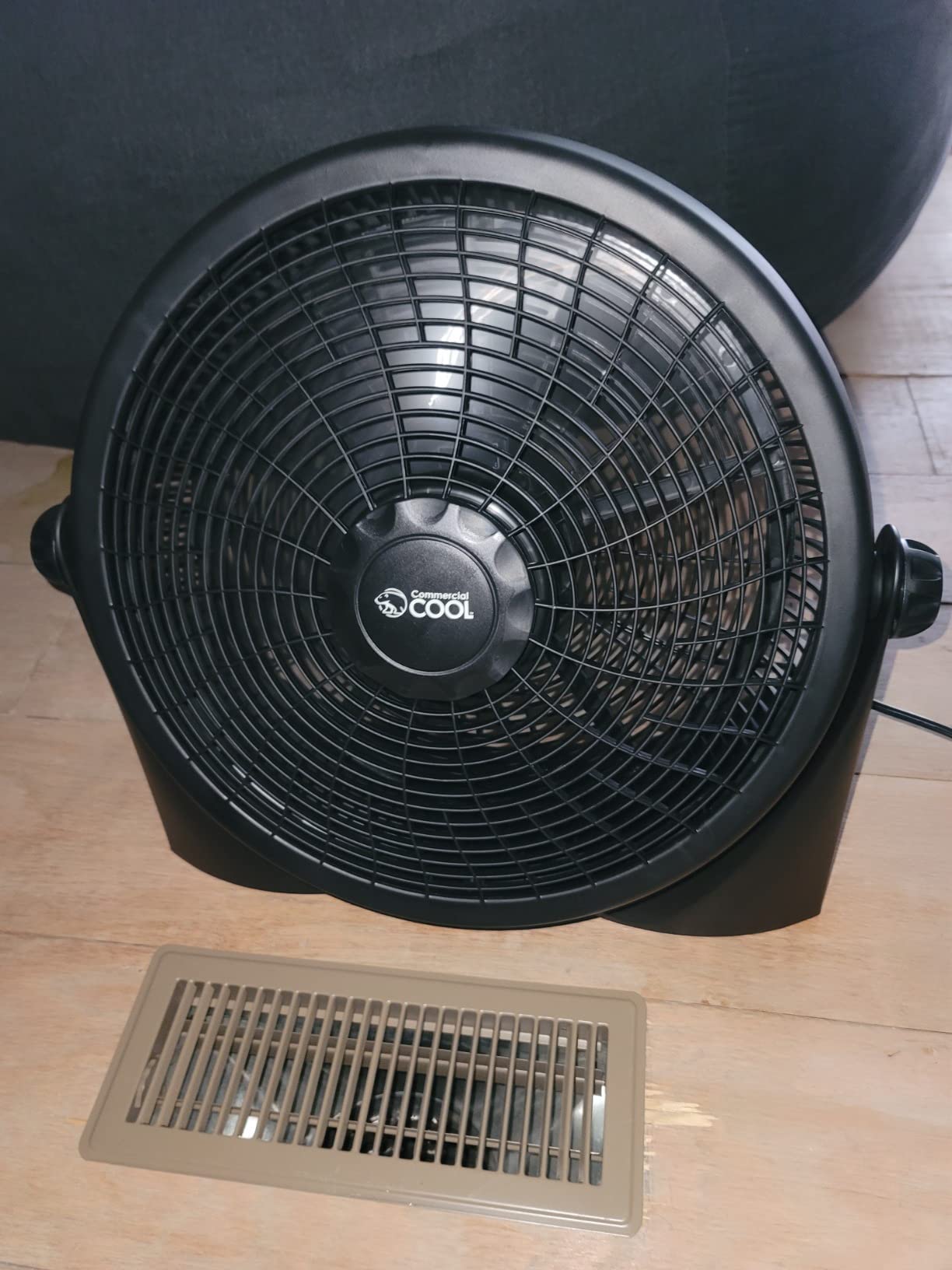 Commercial Cool 16 Inch High Velocity Floor Fan, Black, CFF16B customer photo 1