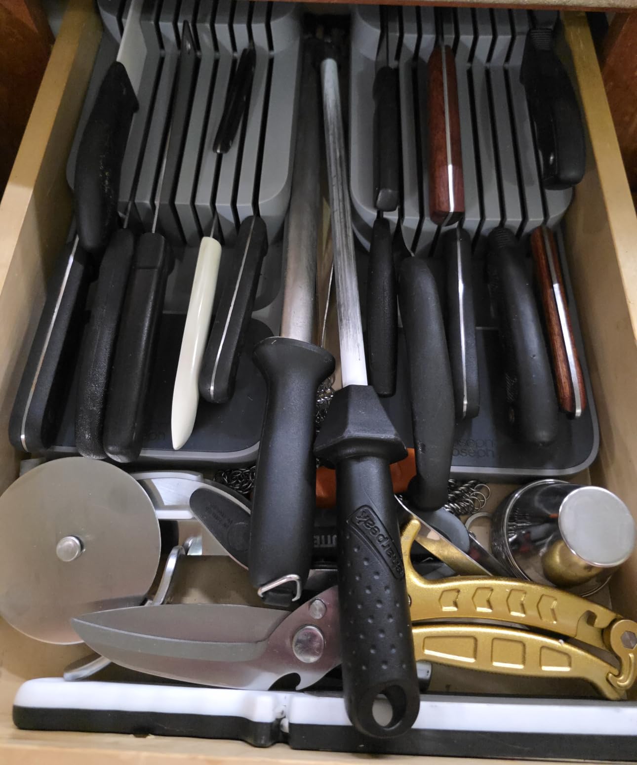 Joseph Joseph DrawerStore Knife Organizer, holds up to 9 knives, Kitchen Organization & Drawer Storage – Compact, Gray customer photo 1