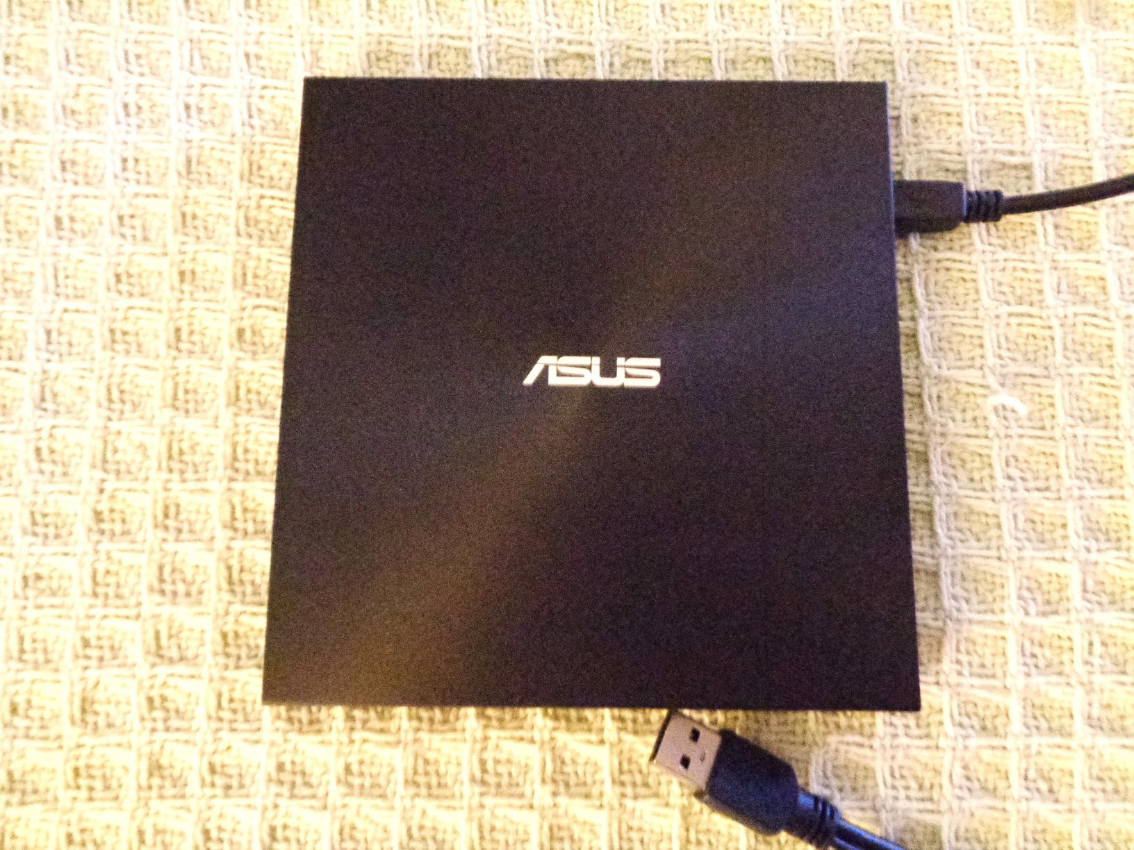 ASUS ZenDrive Black 13mm External 8X DVD/Burner Drive +/-RW with M-Disc Support, Compatible with Both Mac & Windows and Nero BackItUp for Android Devices (USB 2.0 & Type-C Cables Included) customer photo 1