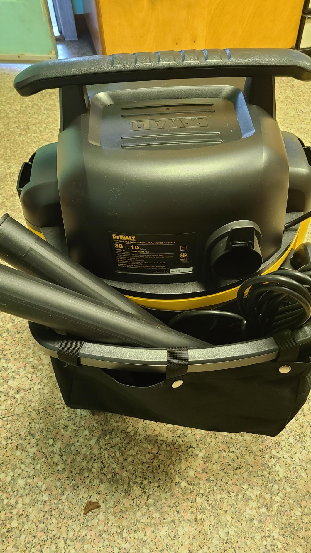 DEWALT 10 Gallon Poly Wet Dry Vacuum, 5.5 HP Shop Vacuum 120V 90 CFM for Jobsite, Work Shop, Comerical Area, Garage/Warehouse etc, 10 Ft Cord Model DXV10P customer photo 2