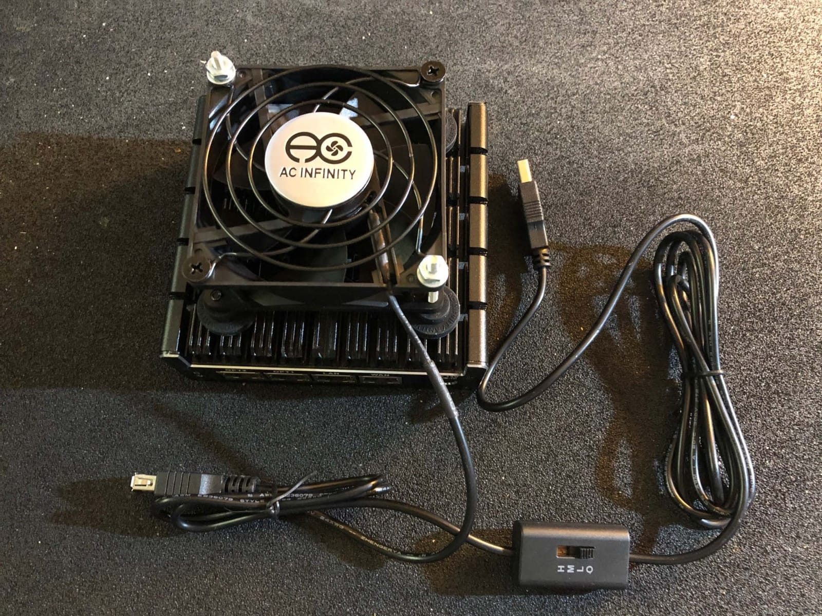 Protectli Vault FW4B - 4 Port, Firewall Micro Appliance/Mini PC - Intel Quad Core, AES-NI, 4GB RAM, 32GB mSATA SSD customer photo 2