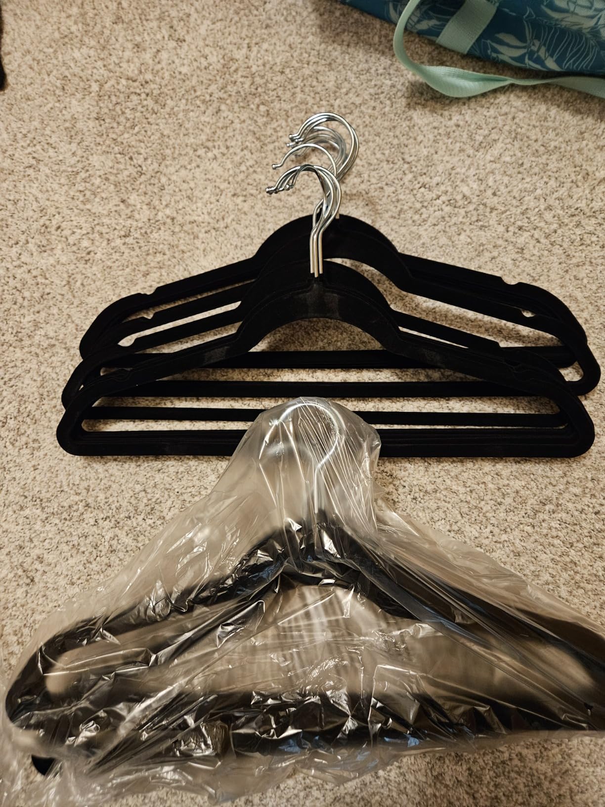 HOUSE DAY Black Velvet Hangers 60 Pack, Premium Non Slip Clothes Hangers customer photo 1