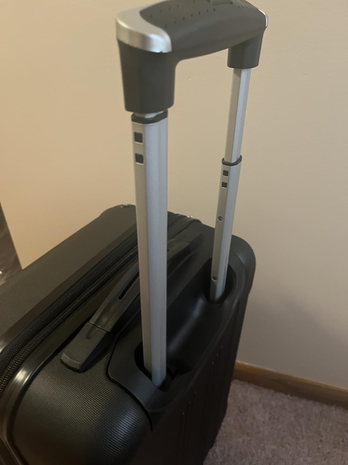 Travelers Club Chicago Hardside Expandable Spinner Luggage, Black, 3 Piece Set customer photo 1