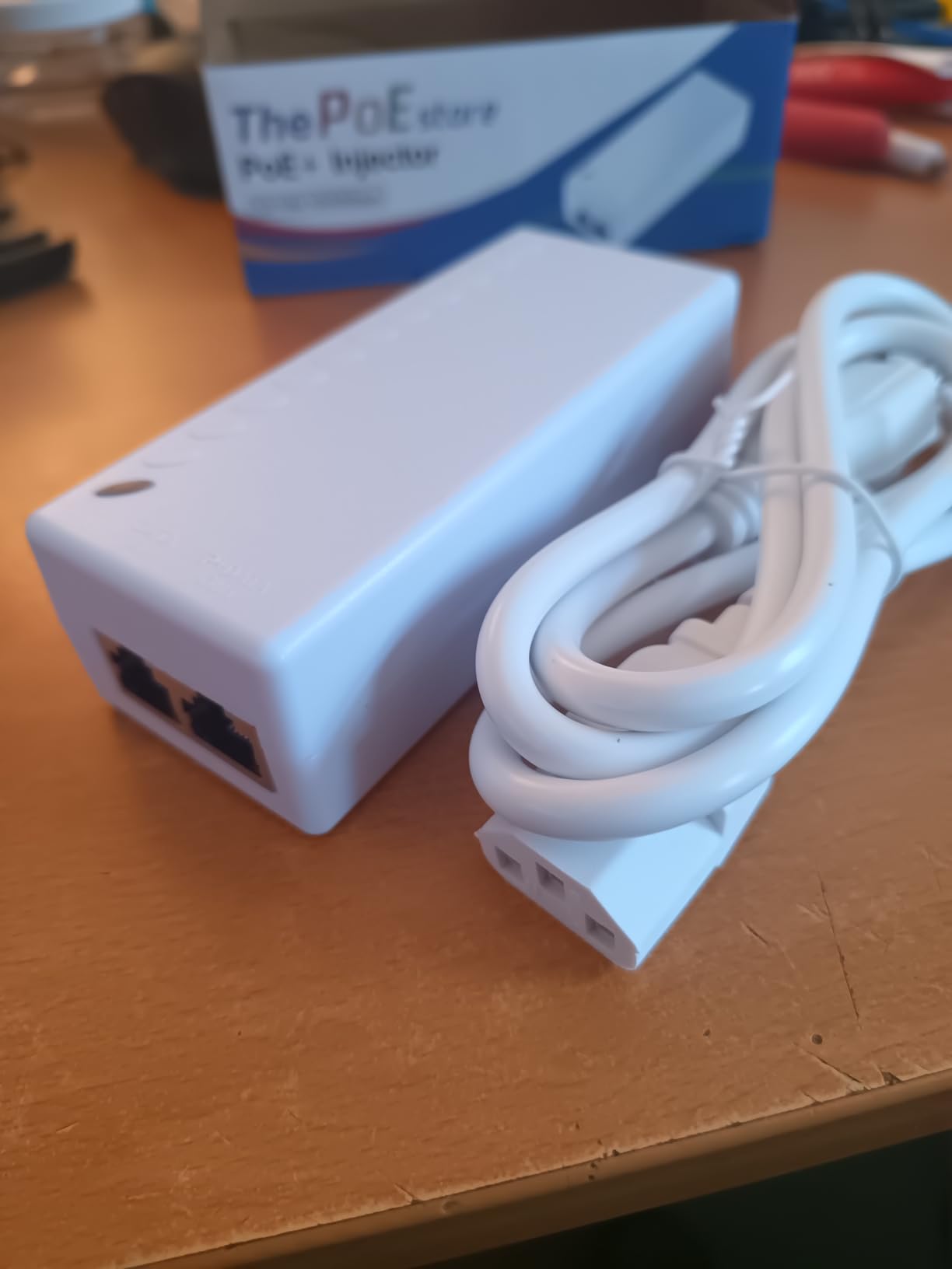 Gigabit PoE+ Injector Powerline Network Adapter IEEE 802.3af/at customer photo 1