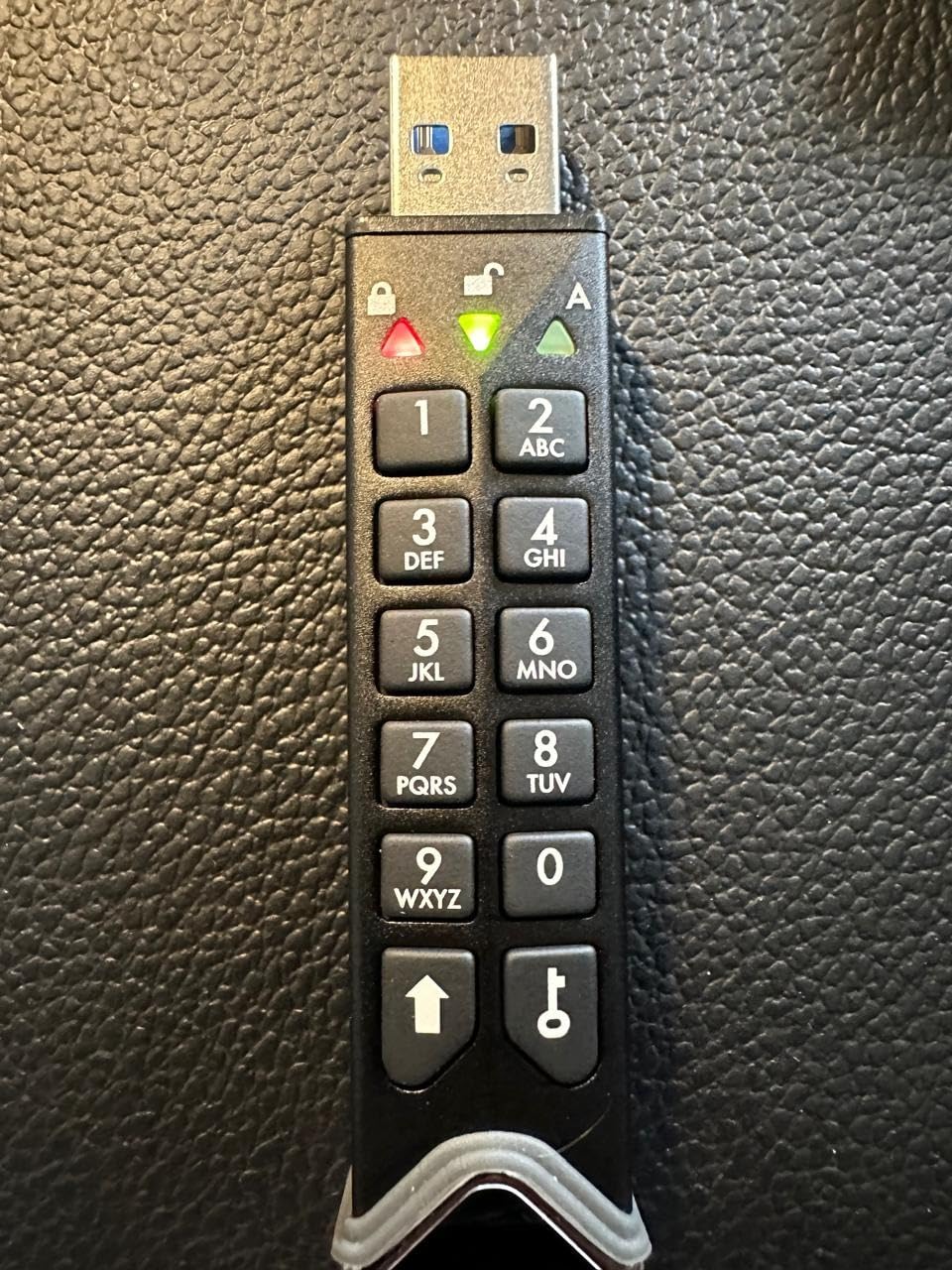iStorage datAshur PRO2 32 GB | Secure Flash Drive | FIPS 140-2 Level 3 Certified | Password protected | Dust/Water-Resistant customer photo 2