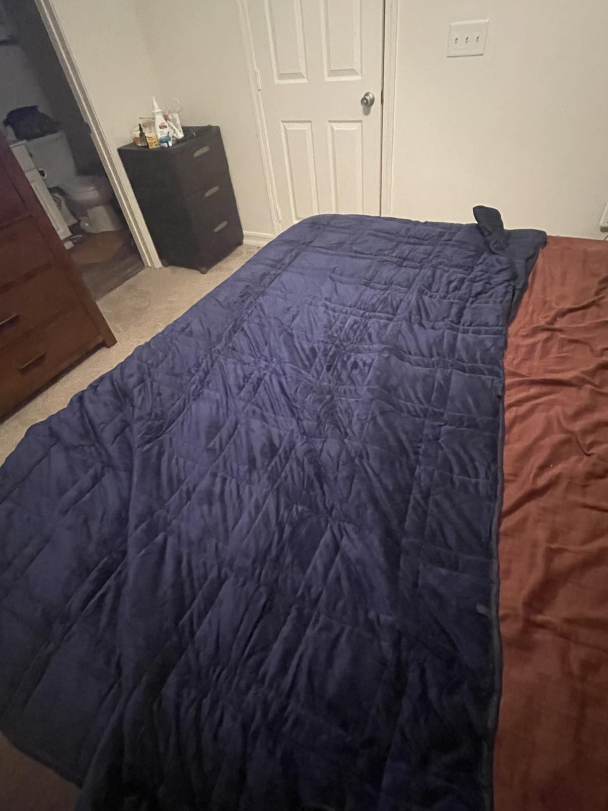 OMYSTYLE Queen Size Weighted Blanket 80''x87''(30lbs, Double-Sided), Warm Short Plush and Cool Tencel Fabric Reversible Weighted Blanket for Adult - Carry Bag Included customer photo 2
