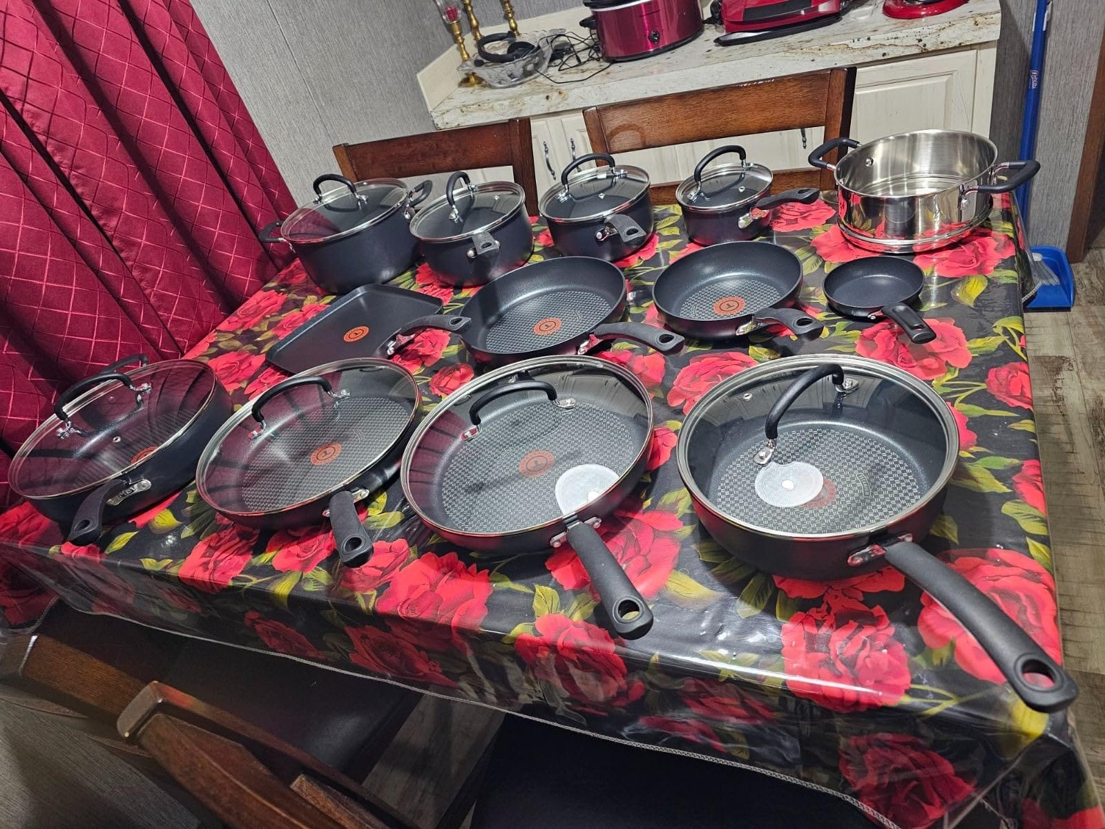 T-Fal Ultimate Hard Anodized Non Stick Jumbo Cooker With Lid & Helper Handle 5 Quart, Oven Broiler Safe 400F, Lid Safe 350F, Cookware, Deep Frying Pan, Skillet, Pots and Pans, Dishwasher Safe, Onyx customer photo 1