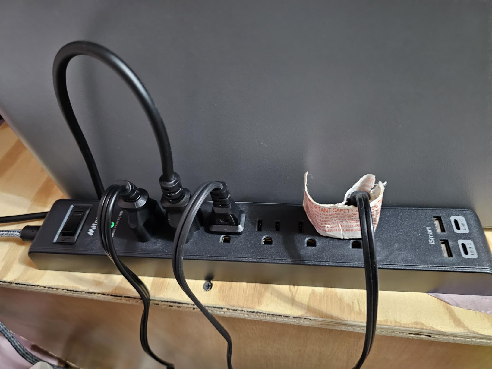 2 Pack Surge Protector Power Strip with 6 Outlets 4 USB Ports customer photo 1