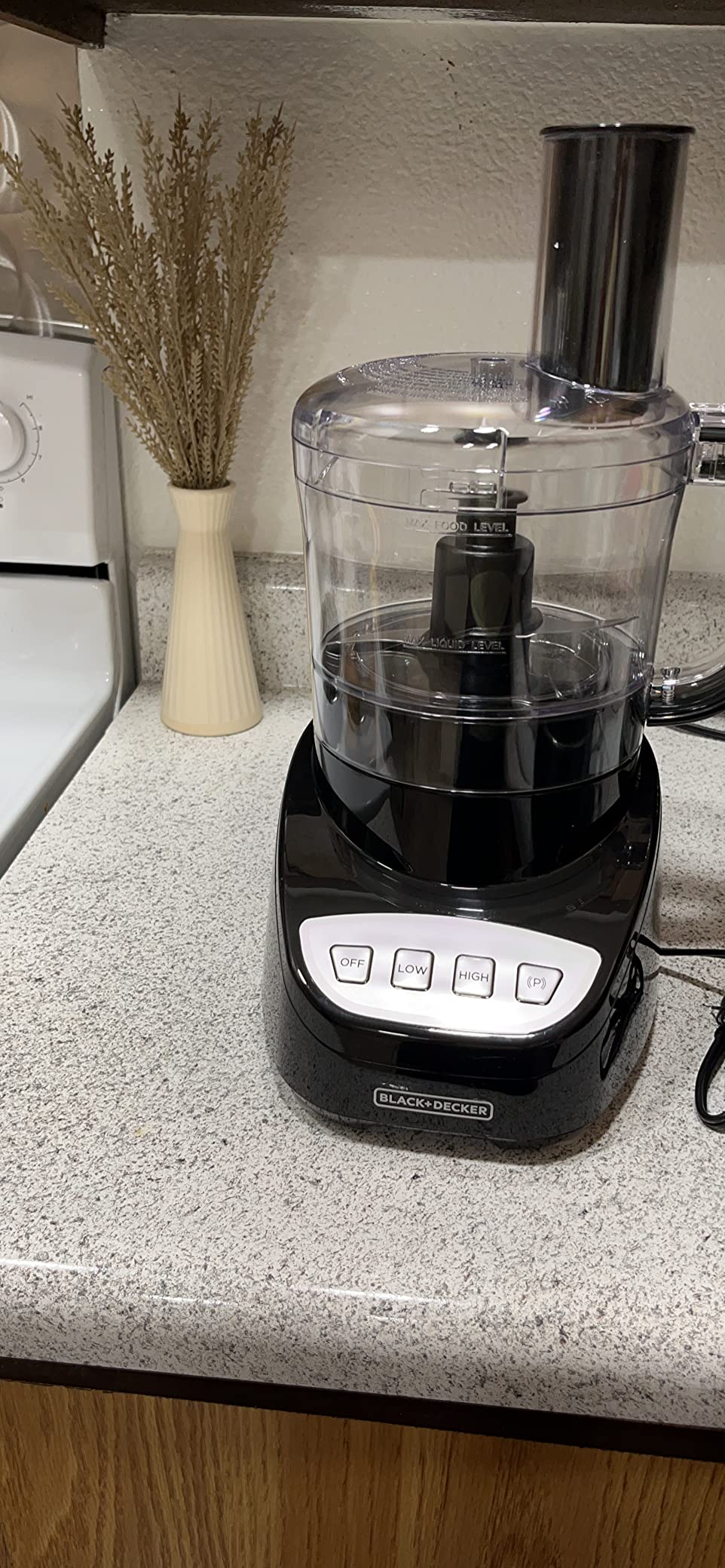 BLACK+DECKER 8-Cup Food Processor, Easy Assembly, Stainless Steel S-Blade, Shred, Slice, Chop, Puree, 450W Motor customer photo 2