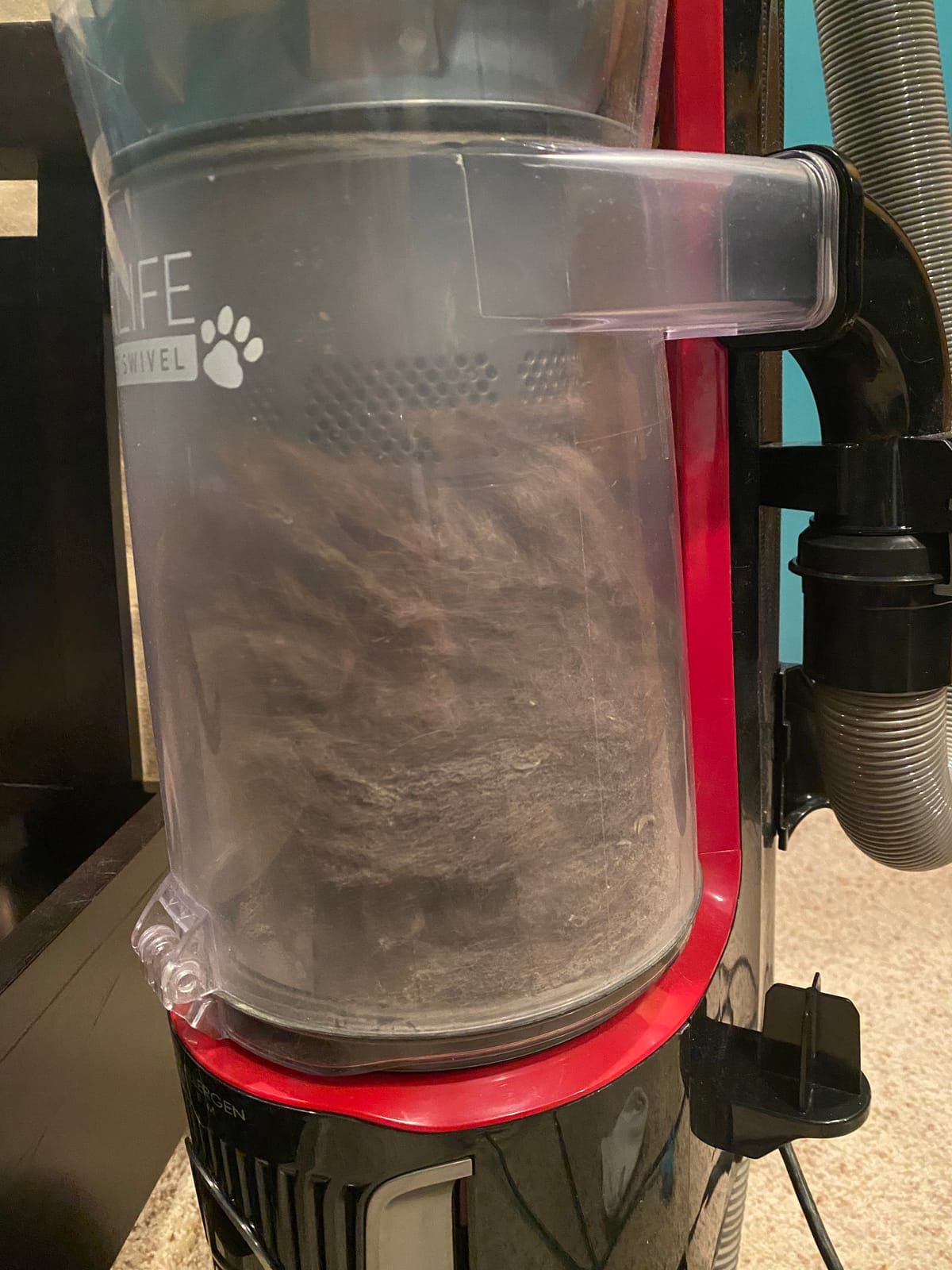 Hoover MaxLife Pro Pet Swivel Vacuum Cleaner, Bagless Upright Vac customer photo 1