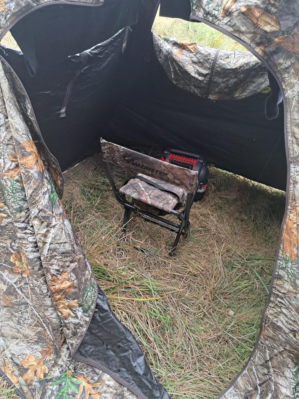 AMERISTEP Hunting Foldable Design Portable Lightweight High-Back Blind Chair with Backrest, Mossy Oak Break-up Country customer photo 2