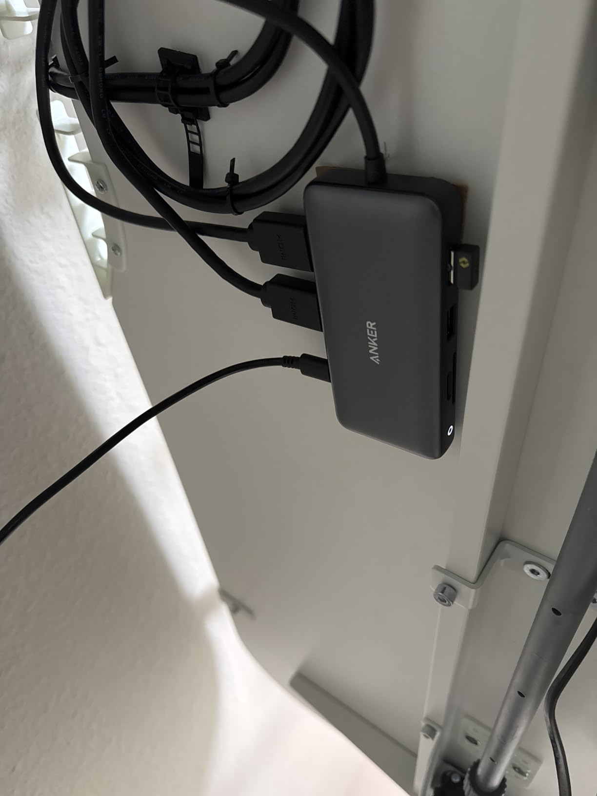 Anker Laptop Docking Station Dual Monitor, 8-in-1 USB C Hub with 4K HDMI customer photo 1