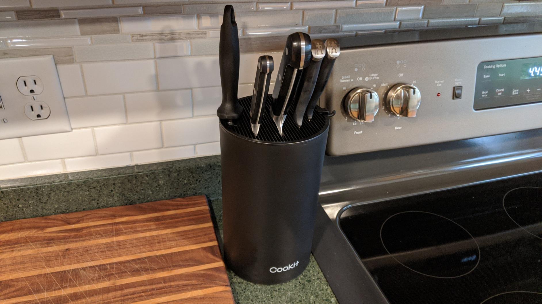 Knife Block Without Knives, Cookit Universal Round Knife Block Only, Detachable Knife Holder for Easy Cleaning, Space Saver Knife Storage Holder with Scissors Slot, Black customer photo 1