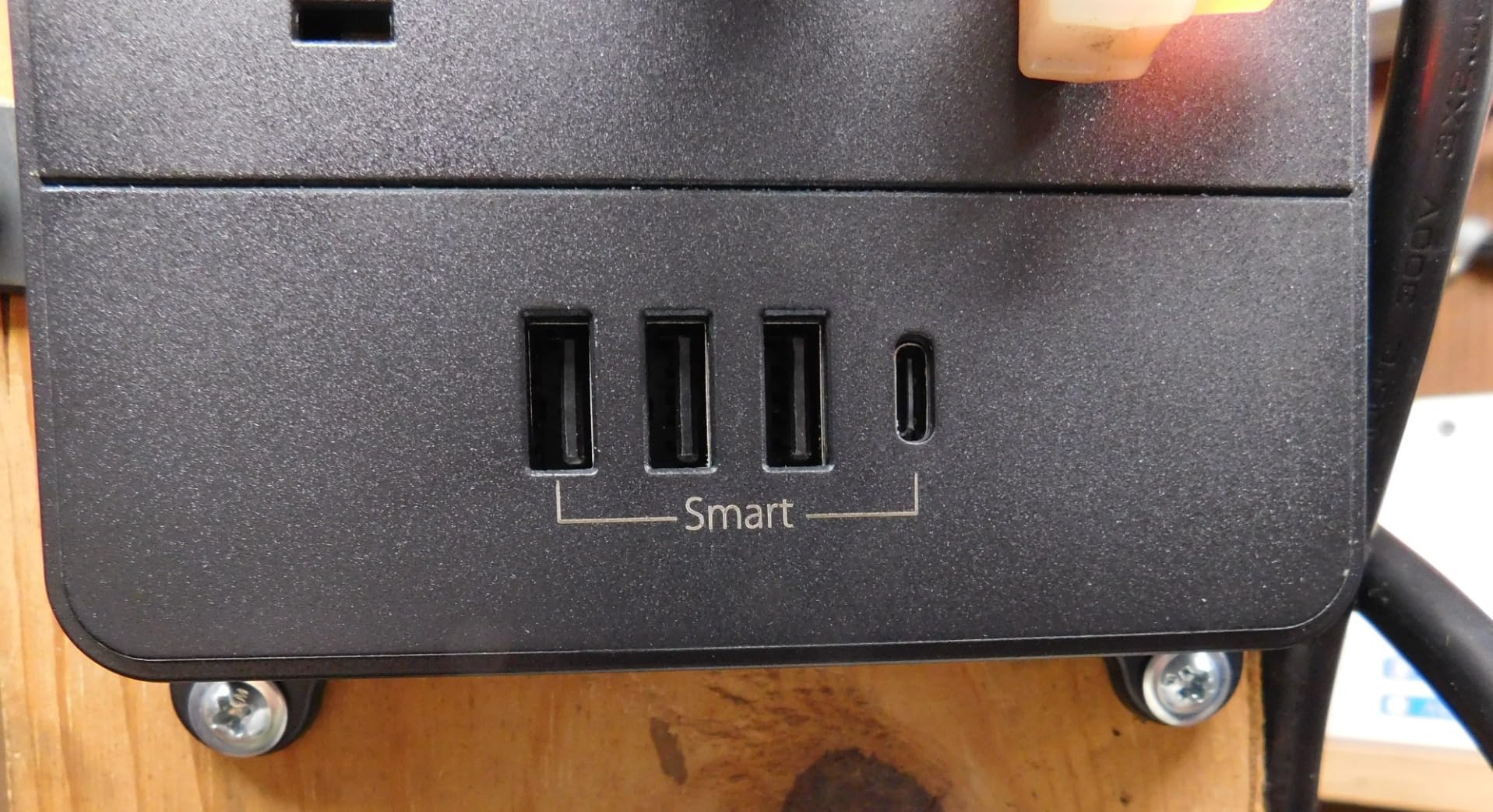 TROND Surge Protector Power Strip 5ft Cord, 4000J, 4 USB, ETL Listed, Black customer photo 2