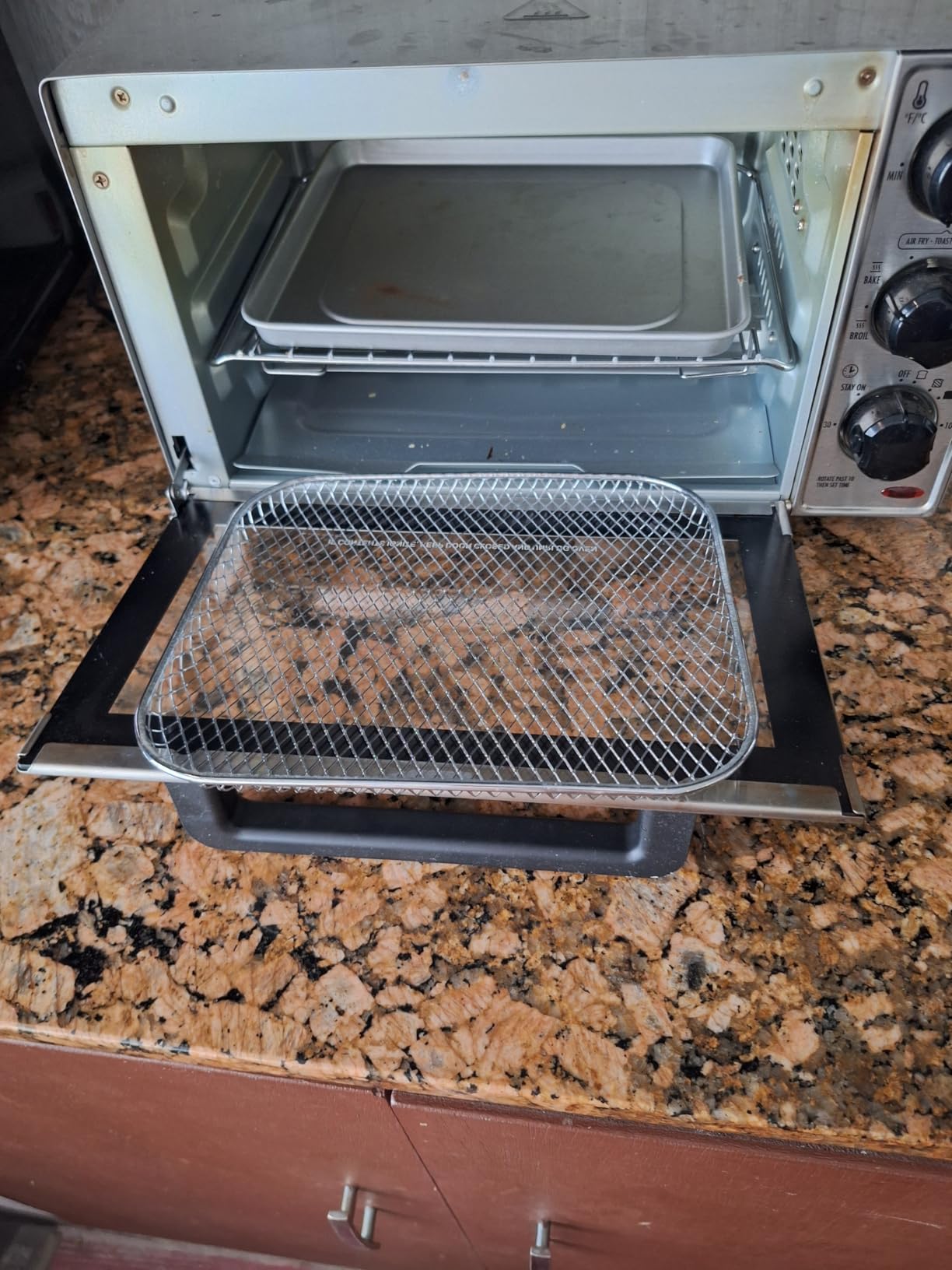 Hamilton Beach 4 Slice Countertop Air Fryer Toaster Oven Combo customer photo 1
