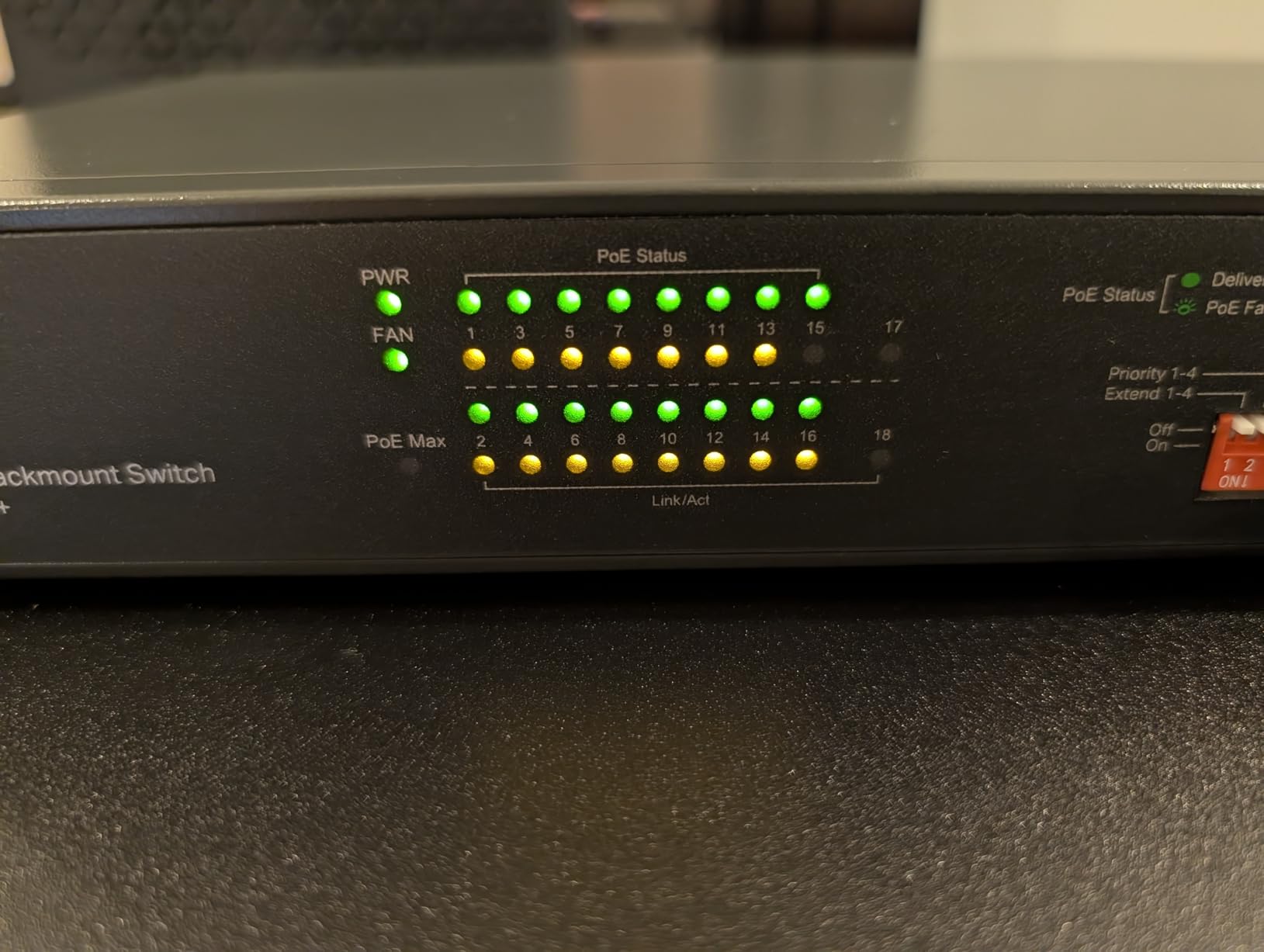 TP-Link TL-SG1428PE, 24 Port Gigabit Easy Smart Managed PoE+ Switch customer photo 1