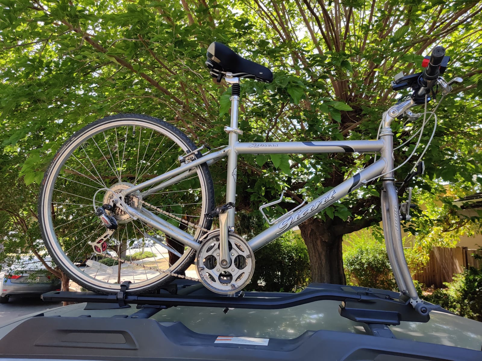 Thule FastRide Roof Mounted Bike Rack customer photo 2