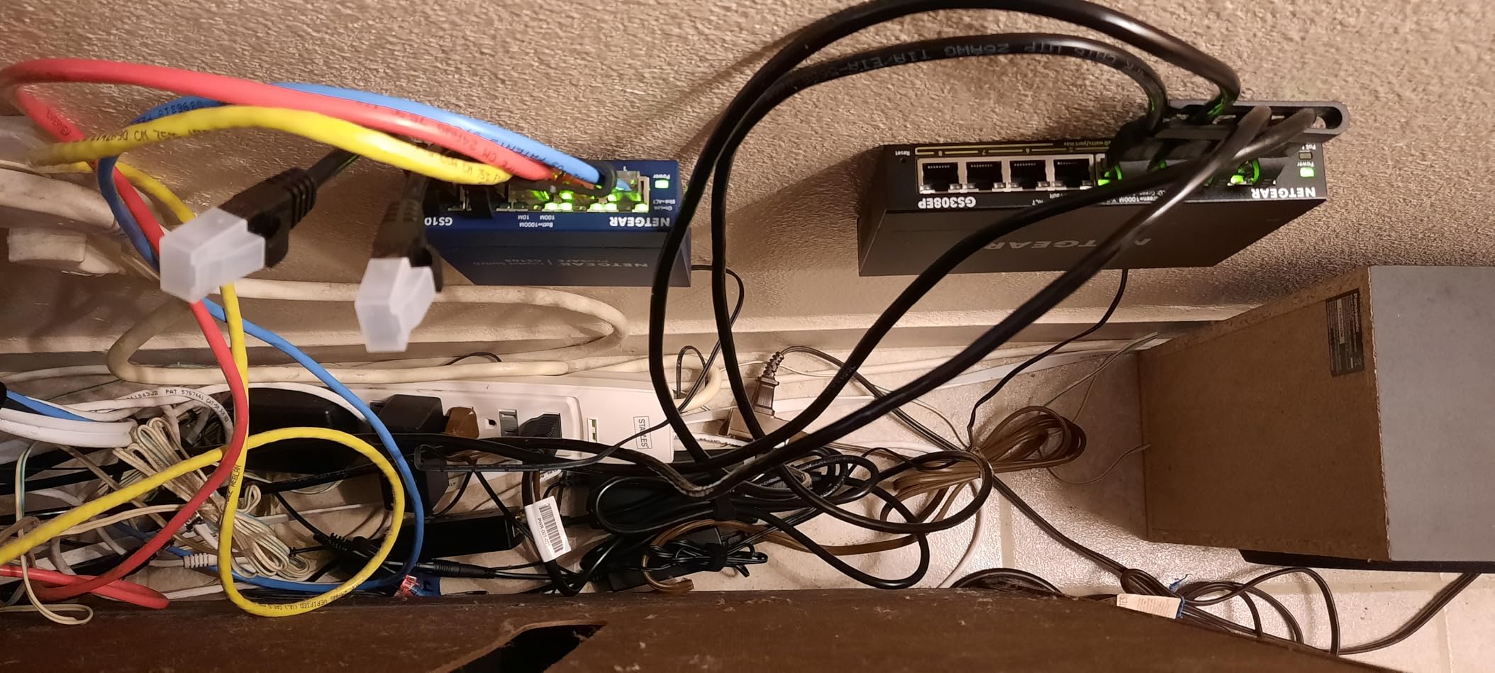 NETGEAR 8 Port PoE Gigabit Ethernet Easy Smart Managed Switch (GS308EP) customer photo 1