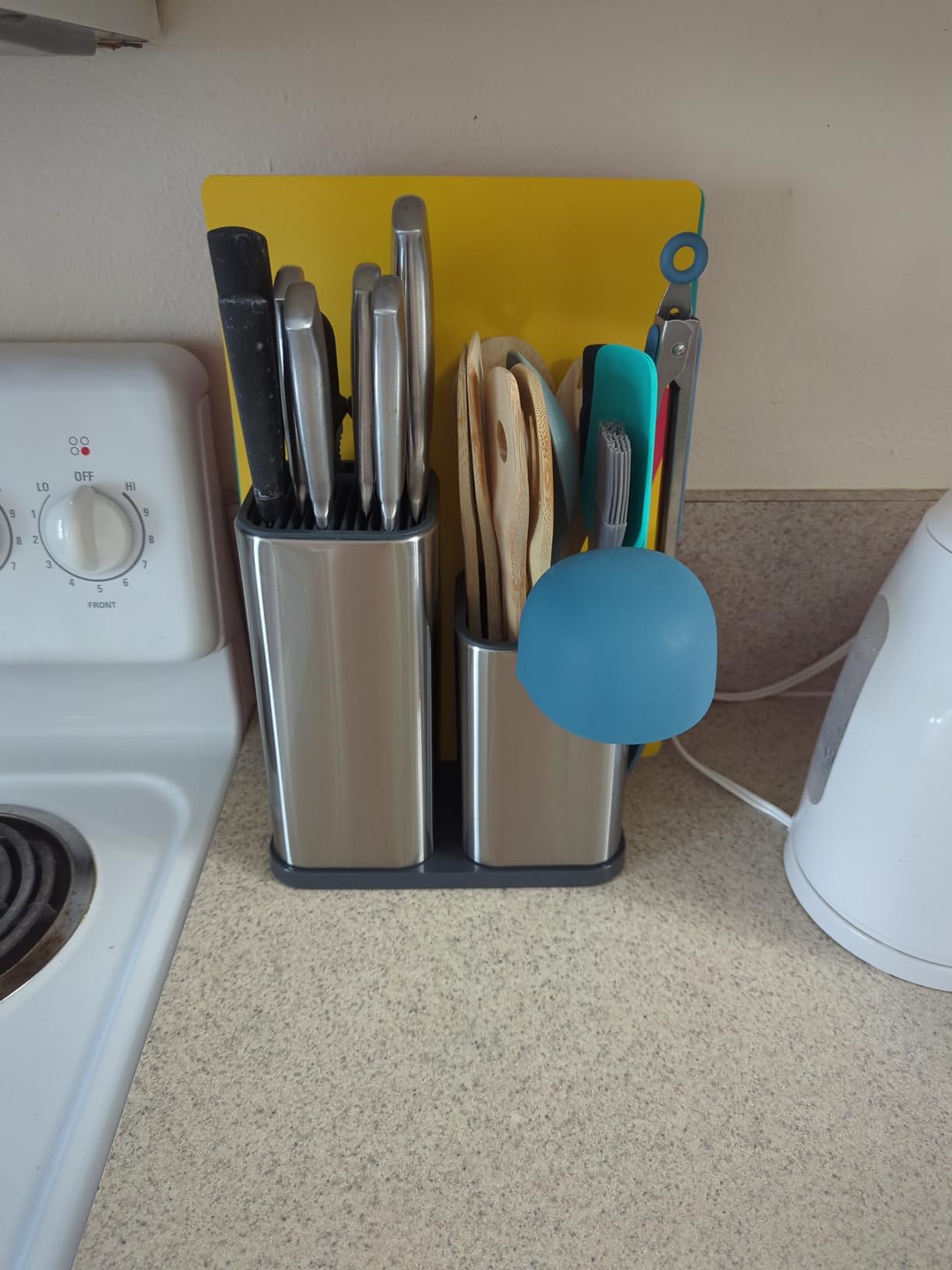 RedCall Kitchen Knife Holder,Stainless Steel Universal Knife Block Without Knives for Countertop,Modern Knife Utensil Holder for Counter,Edge-Protect Knife Storage Organizer (Stainless Steel (Silver)) customer photo 2
