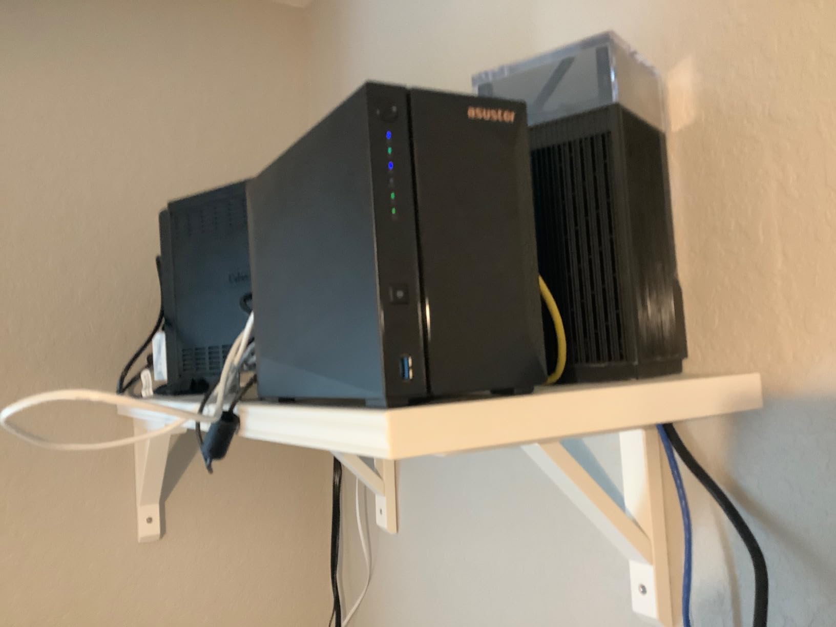 Asustor Drivestor 4 Pro AS3304T - 4 Bay NAS, 1.4GHz Quad Core, 2.5GbE Port, 2GB RAM DDR4, Network Attached Storage (Diskless) customer photo 1