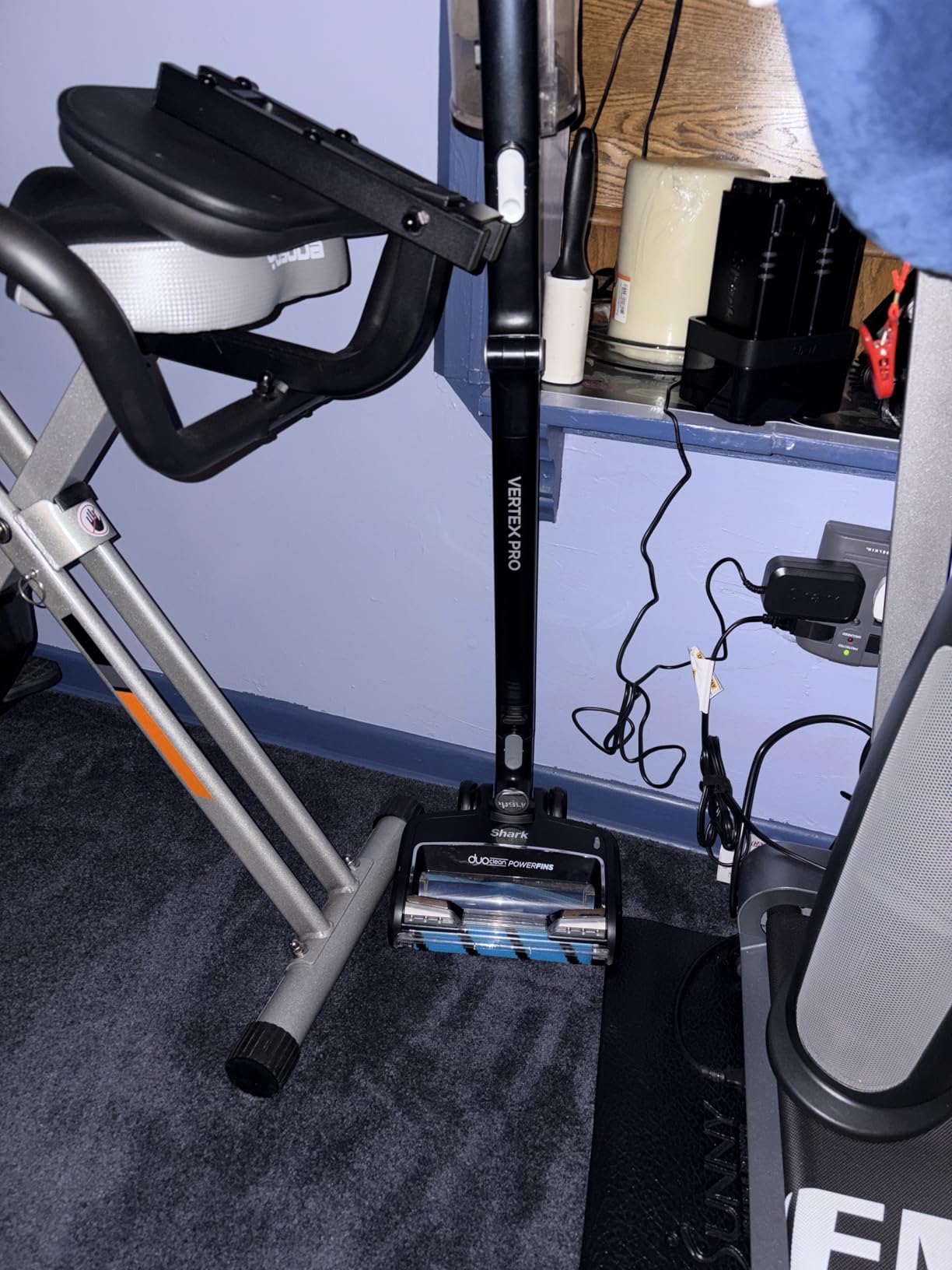 Shark Vertex Pro Cordless Stick Vaccum, Black/Silver, IZ682H customer photo 2