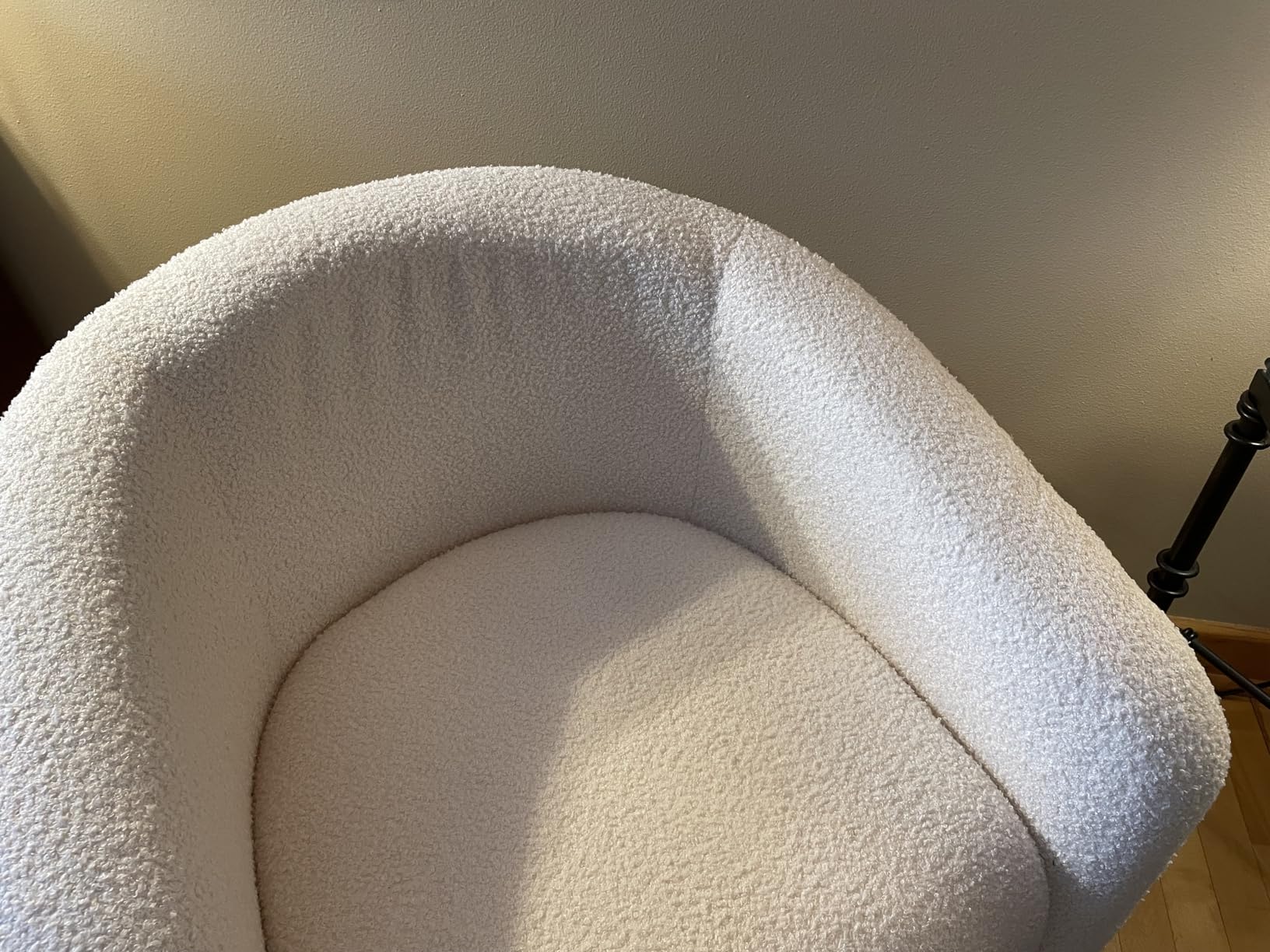 Yaheetech Small 25.5in Wide Sherpa Barrel Accent Chair for Bedroom, Ivory customer photo 2