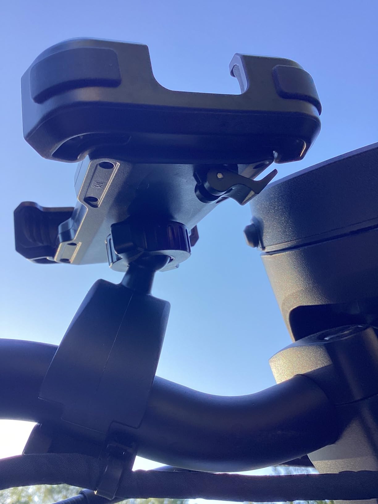 Lamicall Motorcycle Bike Phone Holder with Upgrade Quick Install Bar Clip customer photo 1