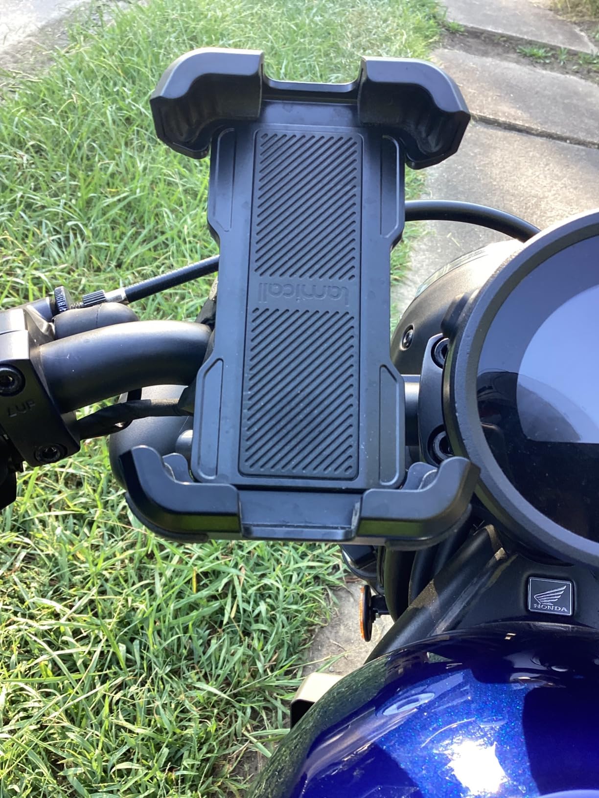 Lamicall Motorcycle Bike Phone Holder with Upgrade Quick Install Bar Clip customer photo 2