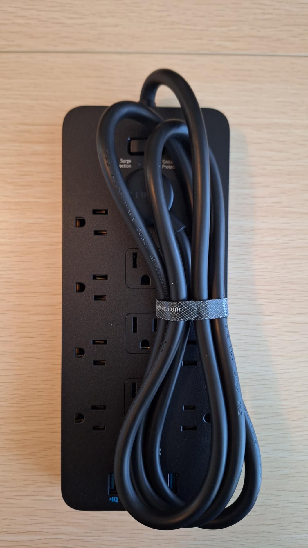 Anker Power Strip with 2100J Surge Protector, Outlet Extender, 20W, 12 AC customer photo 1