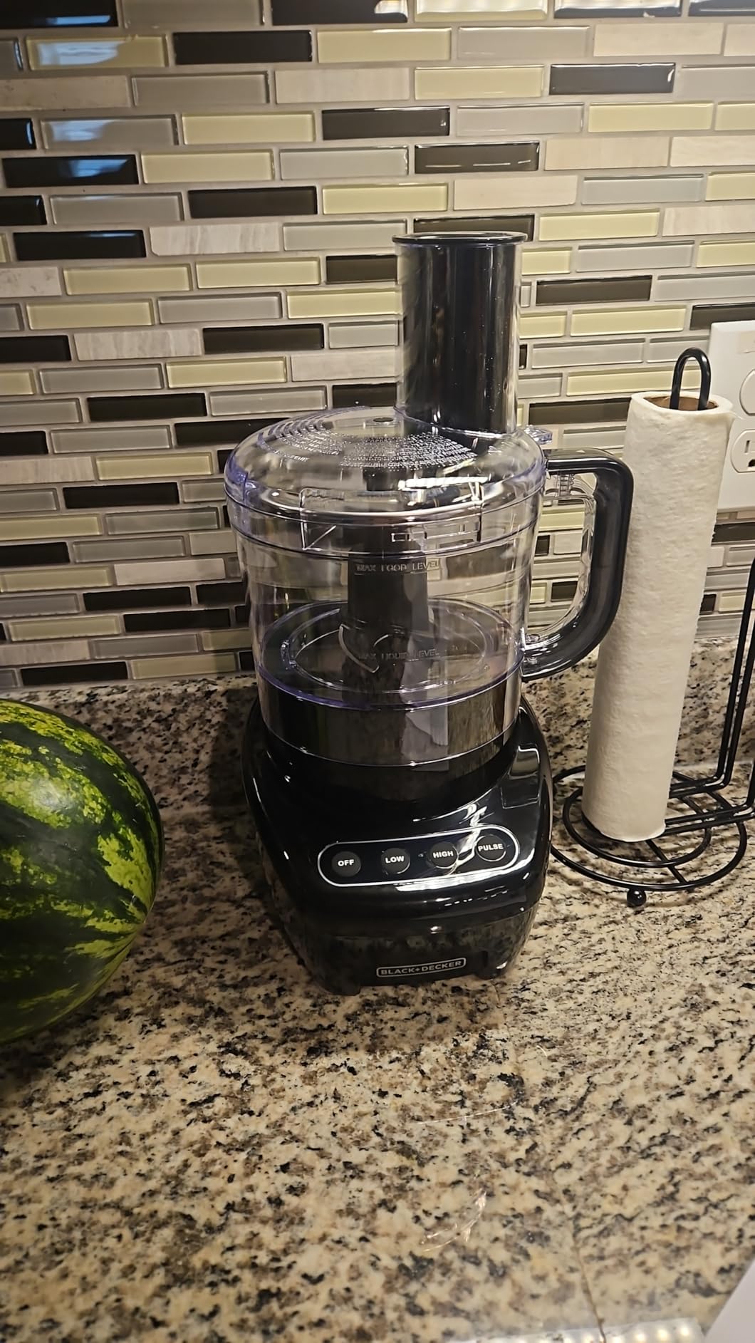 BLACK+DECKER Food Processor and Vegetable Chopper, Stainless Steel Blade, 8-Cup Capacity, 450W Power with Attachments to Shred, Slice, Mince, Grind, and Puree customer photo 2