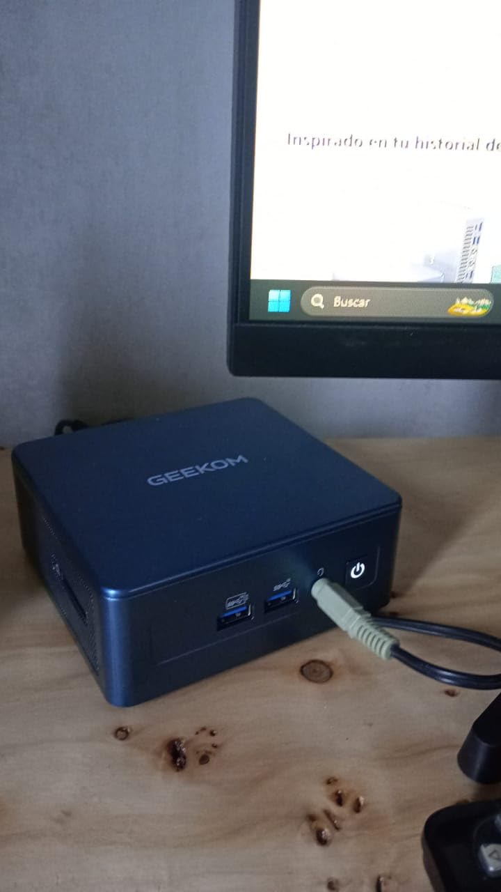 GEEKOM Mini PC IT12 MAX,Ultra 5 125U,16GB RAM,500GB SSD(Upgradeable) customer photo 1