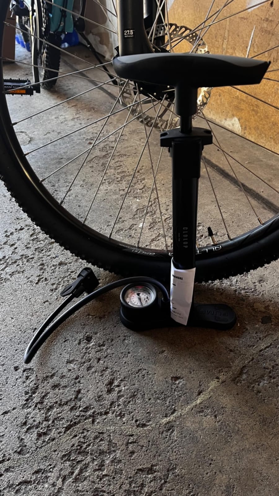CLOLOP Bike Floor Pump with Gauge, Bike Tire Inflator, Air Pump, Bike Pump with Dual Presta & Schrader Valve Head, Bicycle Air Pump, Ball Pump for Road Bike, Mountain Bikes, Balls customer photo 1