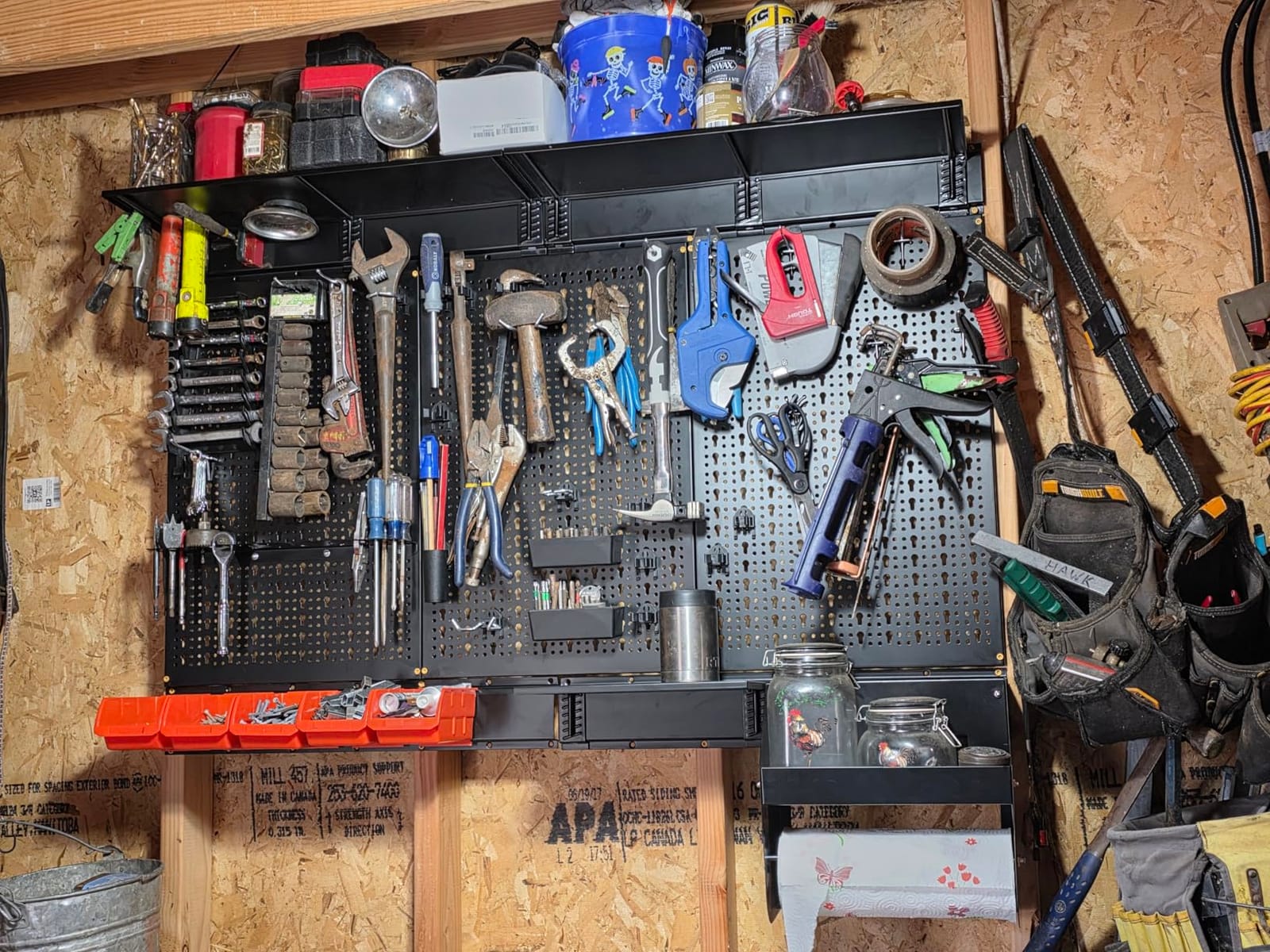 TORACK Metal Pegboard Wall Organizer 24x48 in, Tool Storage Pegboard, Black customer photo 1
