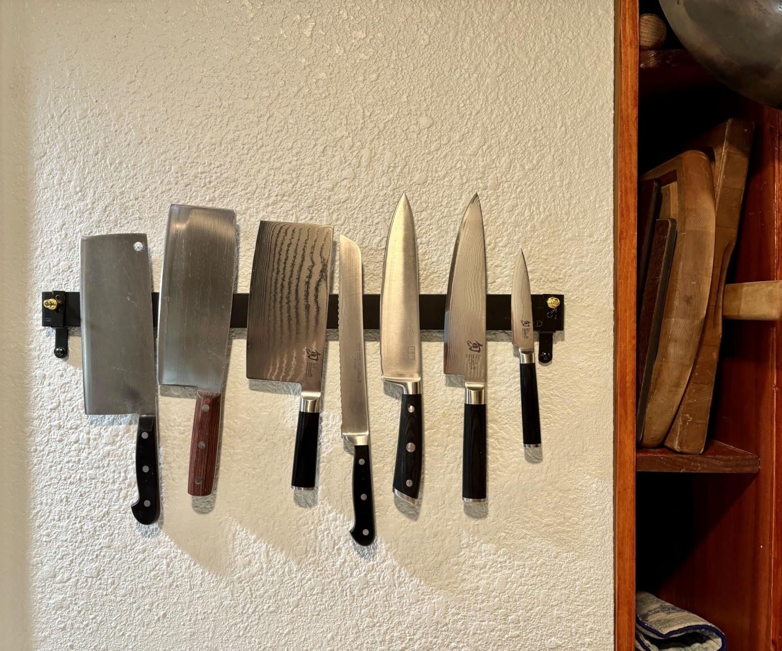 Dmore magnetic knife holder for wall—with 3 hooks, No Drilling, 16 Inch customer photo 2