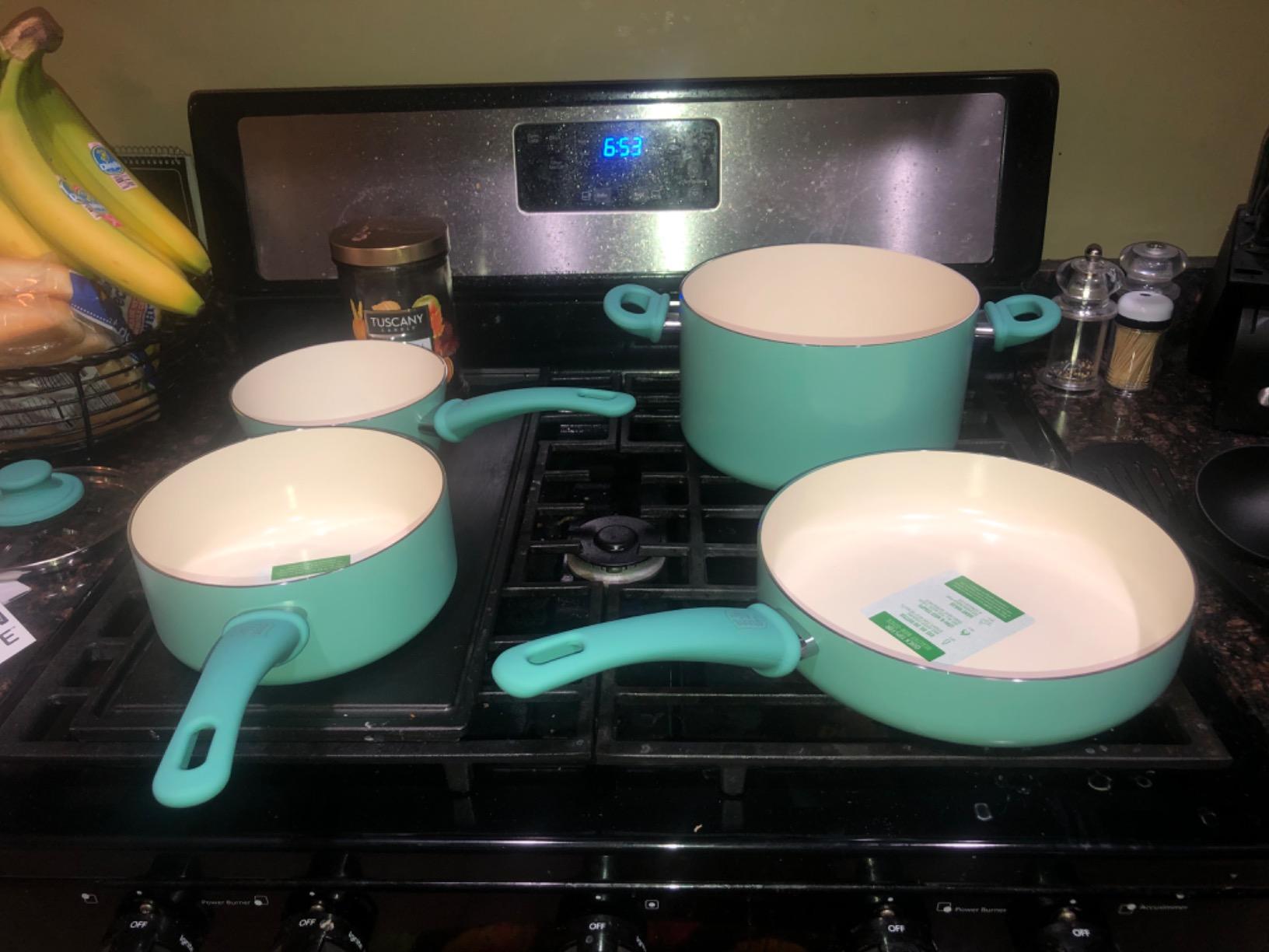 GreenLife 16 Piece Ceramic Nonstick Pots & Pans Cookware Set, Gray customer photo 1
