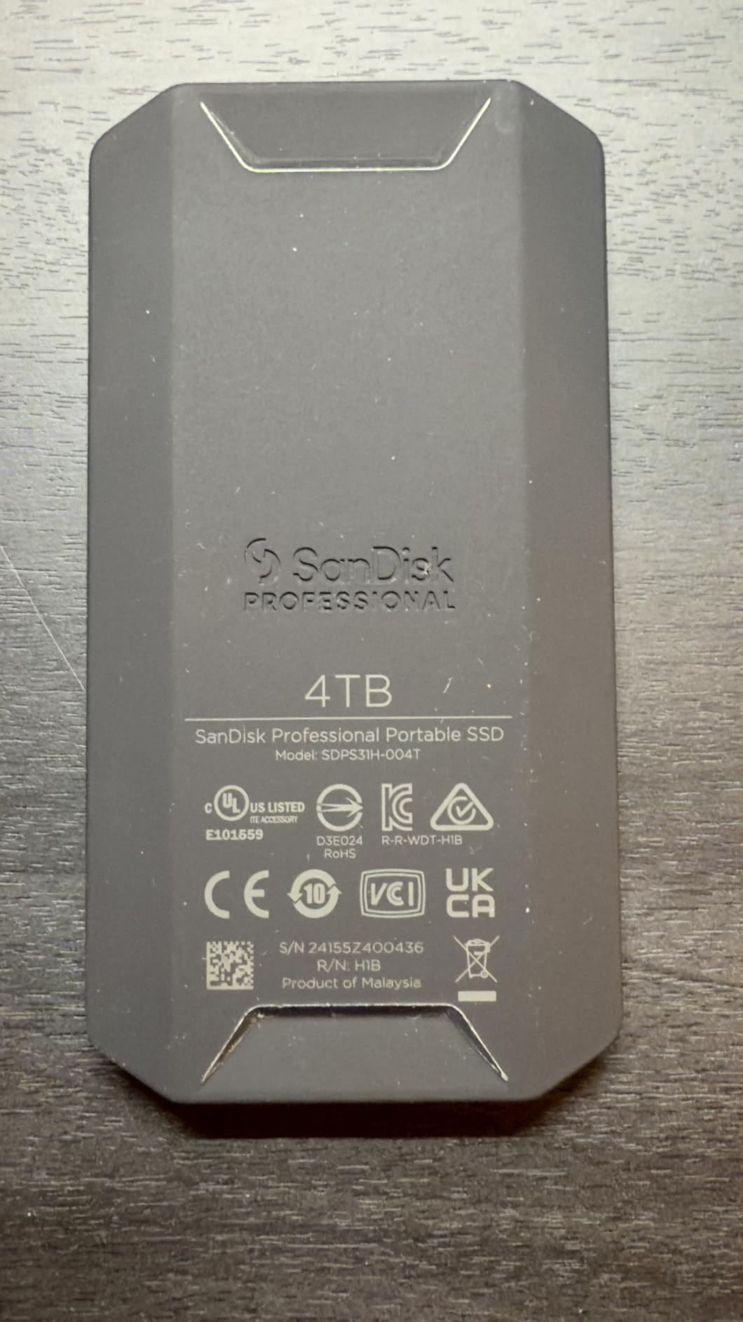 SANDISK Professional 4TB PRO-G40 SSD - Up to 3000MB/s, Thunderbolt 3 (40Gbps), USB-C (10Gbps), IP68 dust/Water Resistance, External Solid State Drive - SDPS31H-004T-GBCND customer photo 1