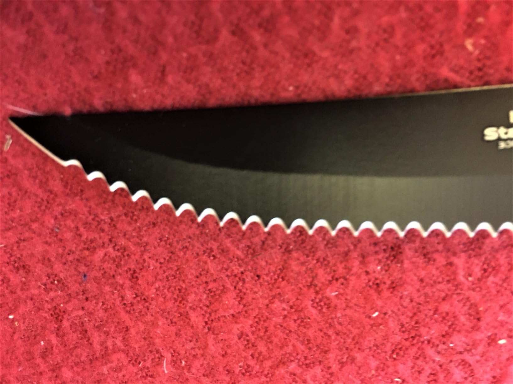 Home Hero Steak Knife Set - Nonstick Serrated Steak Knives - Stainless-Steel Kitchen Knife Set - Ergonomic TPR Handles for Precision Meat Carver - 6-Pc Set, Black customer photo 1